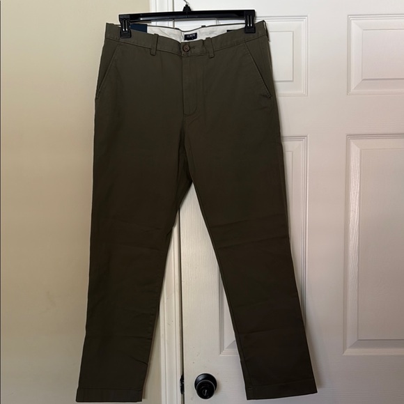 J. Crew Other - J. Crew Green Chinos Straight-Leg Versatile